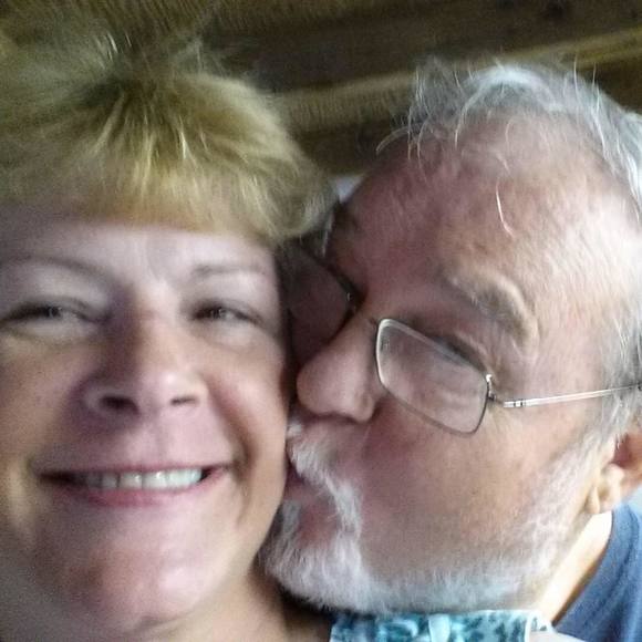 Meet your Posher, Carol - Picture 1 of 1